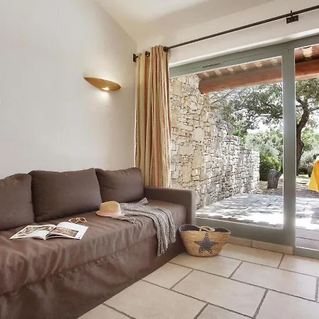 Neat With Ac, 3 Km Form The Centre Of Holiday home