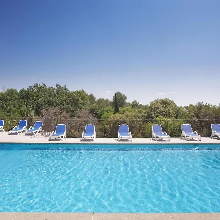 Holiday home Neat With Ac, 3 Km Form The Centre Of *