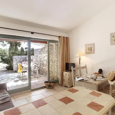 Holiday home Neat With Ac, 3 Km Form The Centre Of Gordes